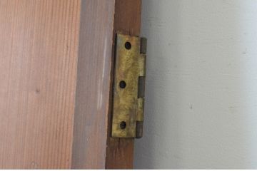 アンティーク建具　上質な銅製のつまみ付き舞良戸扉1枚(まいらど、板戸、ドア)(R-065471)