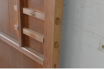 アンティーク建具　黒檀(コクタン)のつまみ付き!!柾目の美しい扉1枚(木製扉、ドア)(R-065475)