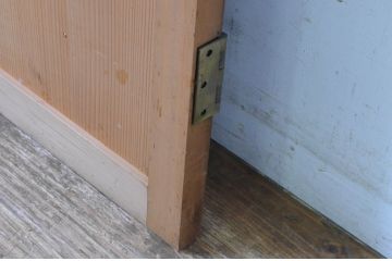 アンティーク建具　美しい柾目が魅力的な舞良戸1枚(まいらど、扉、ドア、板戸)(R-065476)
