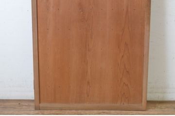 アンティーク建具　趣ある木の風合いア魅力的な舞良戸1枚(まいらど、扉、ドア、板戸)(R-065477)