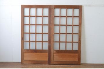 アンティーク建具　レトロなお部屋作りにおすすめなガラス戸2枚セット(きつね格子、狐格子、引き戸、格子戸、マス目、升目)(R-065478)