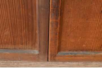アンティーク建具　経年を感じさせる古い木味が魅力のガラス戸2枚セット(引き戸、格子戸、マス目)(R-065480)