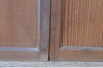 アンティーク建具　経年を感じさせる古い木味が魅力のガラス戸2枚セット(引き戸、格子戸、マス目)(R-065480)