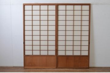 アンティーク建具　　腰板柾目に横桟の入った障子戸2枚セット(引き戸)(R-065484)