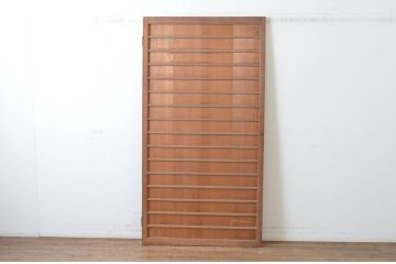 アンティーク建具　昭和初期　上手物!!　美しい柾目　銅のつまみ付き　舞良戸扉1枚(まいらど、板戸、ドア)(R-065485)