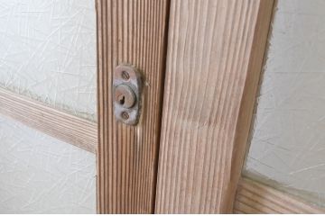 アンティーク建具　経年による風合いが味わい深いガラス戸2枚セット(玄関戸、引き戸、格子戸、マス目)(R-065486)