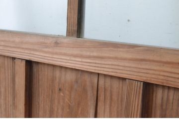 アンティーク建具　経年を感じさせる木味が魅力のガラス戸1枚(引き戸)(R-065497)