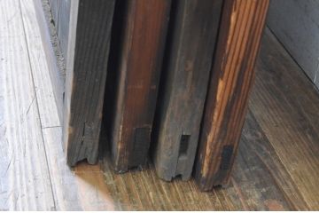 アンティーク建具　経年の趣ある木味が魅力のガラス戸4枚セット(引き戸)(R-065502)