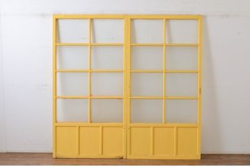 アンティーク建具　ペイント仕上げ限定　レトロな雰囲気づくりにおすすめ!黄色のペイントが印象的なガラス戸2枚セット(引き戸)(R-065505)