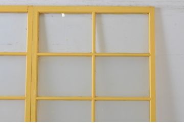 アンティーク建具　ペイント仕上げ限定　レトロな雰囲気づくりにおすすめ!黄色のペイントが印象的なガラス戸2枚セット(引き戸)(R-065505)