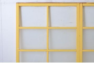 アンティーク建具　ペイント仕上げ限定　レトロな雰囲気づくりにおすすめ!黄色のペイントが印象的なガラス戸2枚セット(引き戸)(R-065505)
