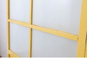 アンティーク建具　ペイント仕上げ限定　レトロな雰囲気づくりにおすすめ!黄色のペイントが印象的なガラス戸2枚セット(引き戸)(R-065505)