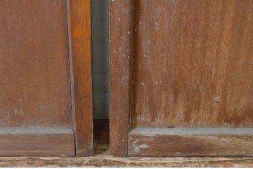 アンティーク建具　レトロなプレスガラスの入った横桟ガラス戸2枚セット(引き戸)(R-065507)