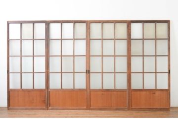 アンティーク建具　上手物!!両面面取り加工　温かみのある木味が魅力のガラス戸4枚セット(引き戸、格子戸、マス目)(R-065511)