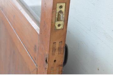 アンティーク建具　腰板の丁寧な面取りがおしゃれなガラスドア1枚(扉、ガラス扉、木製ドア)(R-065512)