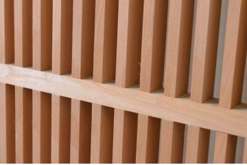 ビンテージ建具　上げ下げできる障子付き　和テイストのお部屋作りにお勧めな格子戸2枚セット(ヴィンテージ、引き戸、障子戸)(R-065513)