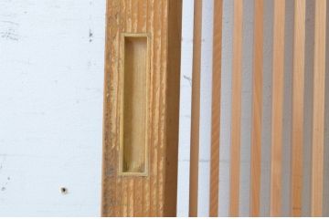 ビンテージ建具　上げ下げできる障子付き　和テイストのお部屋作りにお勧めな格子戸2枚セット(ヴィンテージ、引き戸、障子戸)(R-065513)