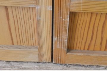 ビンテージ建具　上げ下げできる障子付き　和テイストのお部屋作りにお勧めな格子戸2枚セット(ヴィンテージ、引き戸、障子戸)(R-065513)