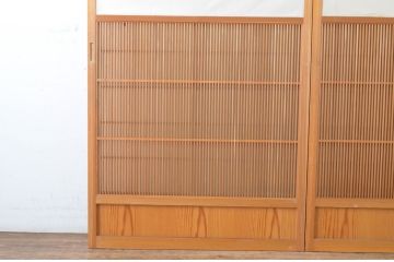 ビンテージ建具　上げ下げできる障子付き　和テイストのお部屋作りにお勧めな格子戸2枚セット(ヴィンテージ、引き戸、障子戸)(R-065513)