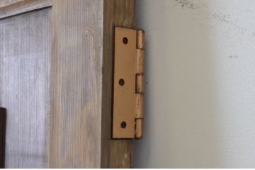アンティーク建具　1枚板をくり抜いたレトロな雰囲気のガラスドア1枚(ガラス扉、木製ドア、扉)(R-065514)