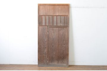 アンティーク建具　無双窓とくぐり戸付き　経年を感じさせる木味が魅力の引き戸1枚(潜戸、潜り戸)(R-065521)