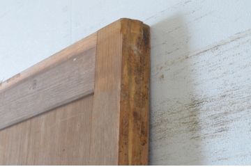 アンティーク建具　経年を感じる木肌が味わい深い無双付きの雨戸1枚(引き戸、板戸)(R-065522)