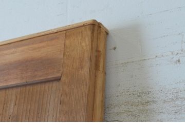 アンティーク建具　経年を感じる木肌が味わい深い無双付きの雨戸1枚(引き戸、板戸)(R-065523)