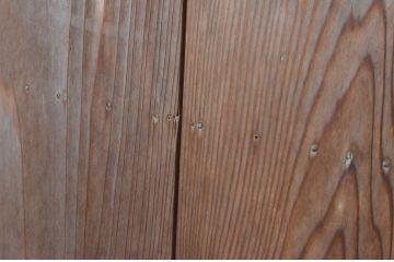 アンティーク建具　経年を感じる木肌が味わい深い無双付きの雨戸1枚(引き戸、板戸)(R-065523)