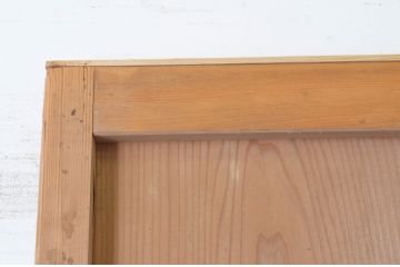 アンティーク建具　経年を感じる木肌が味わい深い無双付きの雨戸1枚(引き戸、板戸)(R-065523)