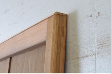 アンティーク建具　経年を感じる木肌が味わい深い無双付きの雨戸1枚(引き戸、板戸)(R-065523)