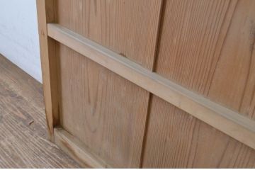 アンティーク建具　経年を感じる木肌が味わい深い無双付きの雨戸1枚(引き戸、板戸)(R-065523)