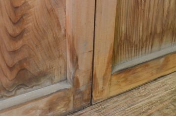ビンテージ建具　経年を感じさせる木味が魅力の雨戸3枚セット(板戸、引き戸、ヴィンテージ)(R-065524)