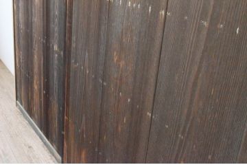 ビンテージ建具　経年を感じさせる木味が魅力の雨戸2枚セット(板戸、引き戸、ヴィンテージ)(R-065525)