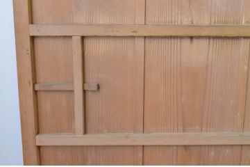 ビンテージ建具　経年を感じさせる木味が魅力の雨戸4枚セット(板戸、引き戸、ヴィンテージ)(R-065526)