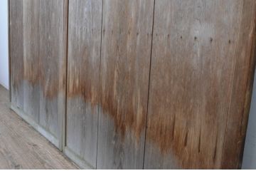 ビンテージ建具　経年を感じさせる木味が魅力の雨戸2枚セット(板戸、引き戸、ヴィンテージ)(R-065527)