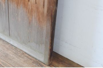 ビンテージ建具　経年を感じさせる木味が魅力の雨戸2枚セット(板戸、引き戸、ヴィンテージ)(R-065527)