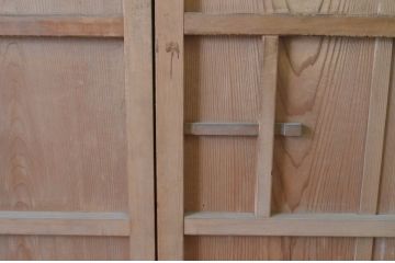 ビンテージ建具　経年を感じさせる木味が魅力の雨戸2枚セット(板戸、引き戸、ヴィンテージ)(R-065527)