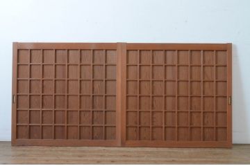 アンティーク建具　升目格子から覗く木目が美しい板戸の窓2枚セット(きつね格子、狐格子、マス目、格子戸、引き戸)(R-065538)