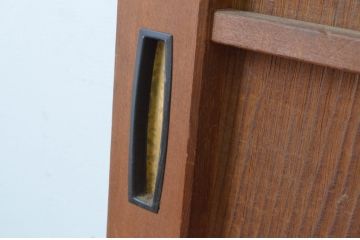 アンティーク建具　升目格子から覗く木目が美しい板戸の窓2枚セット(きつね格子、狐格子、マス目、格子戸、引き戸)(R-065538)