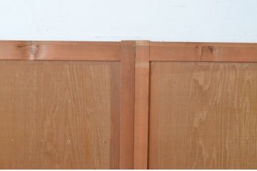 アンティーク建具　升目格子から覗く木目が美しい板戸の窓2枚セット(きつね格子、狐格子、マス目、格子戸、引き戸)(R-065538)