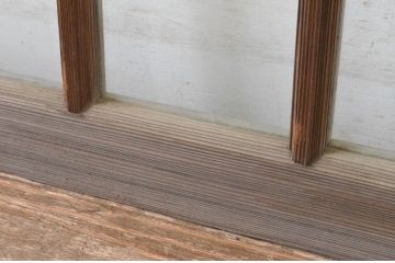 アンティーク建具　経年を感じさせる古い木味が魅力のガラス窓2枚セット(引き戸、ガラス戸)(R-065542)