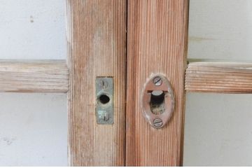 アンティーク建具　経年を感じさせる古い木味が魅力のガラス窓2枚セット(引き戸、ガラス戸)(R-065542)