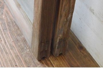 アンティーク建具　経年を感じさせる古い木味が魅力のガラス窓2枚セット(引き戸、ガラス戸)(R-065542)