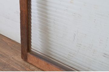 アンティーク建具　昭和レトロ　インテリアに合わせやすいシンプルなデザインのモールガラス窓2枚セット(引き戸、ガラス戸)(R-065543)