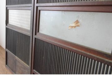 アンティーク建具　上手物　腰板欅(ケヤキ)材　趣のある色合いが魅力の幅狭格子戸2枚セット(引き戸、ガラス戸、ガラス帯戸)(R-065547)