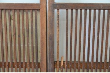 アンティーク建具　腰板欅(ケヤキ)材　風情のある佇まいが魅力的な裏障子付き幅狭格子戸4枚セット(引き戸、障子戸、ガラス帯戸)(R-065548)