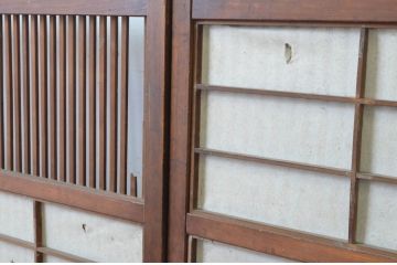 アンティーク建具　腰板欅(ケヤキ)材　風情のある佇まいが魅力的な裏障子付き幅狭格子戸4枚セット(引き戸、障子戸、ガラス帯戸)(R-065548)