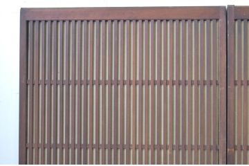 アンティーク建具　激レア!!和の雰囲気漂う裏襖(フスマ)付き格子戸4枚セット(引き戸、ふすま)(R-065551)