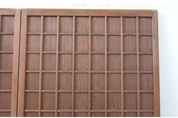 アンティーク建具　鏡付き　どこか懐かしい雰囲気を感じる升目格子戸2枚セット(きつね格子、狐格子、引き戸、マス目、板戸)(R-065558)