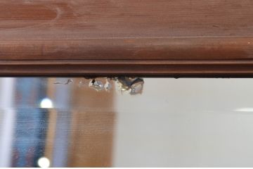 アンティーク建具　鏡付き　どこか懐かしい雰囲気を感じる升目格子戸2枚セット(きつね格子、狐格子、引き戸、マス目、板戸)(R-065558)